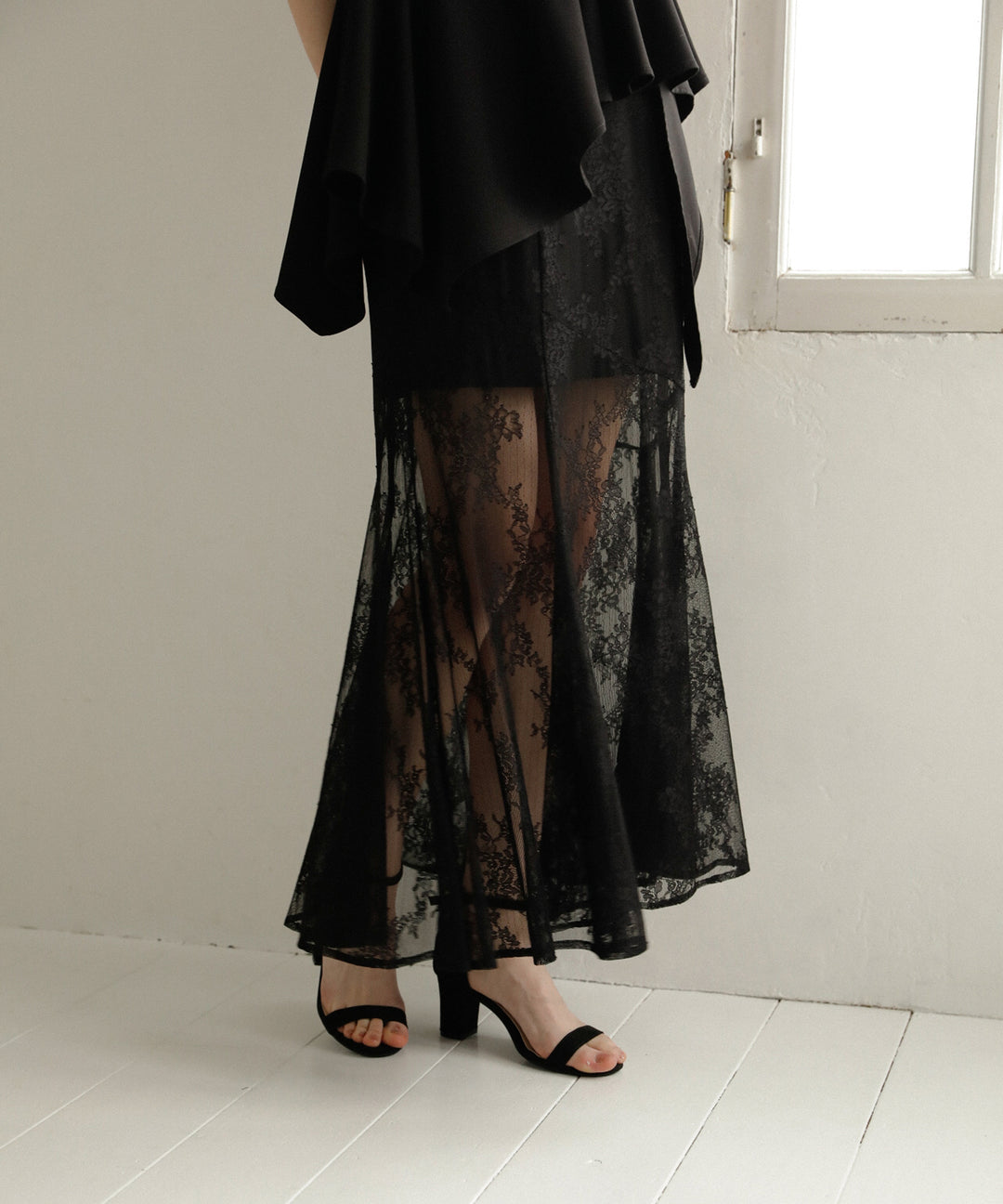 Stretch Lace Tiered Skirt