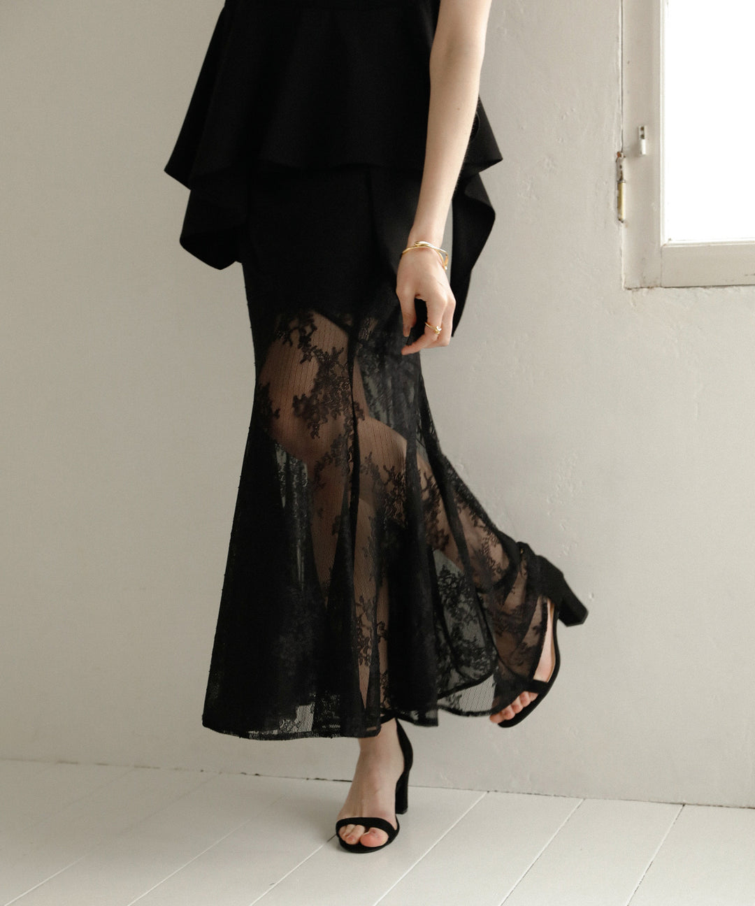 Stretch Lace Tiered Skirt