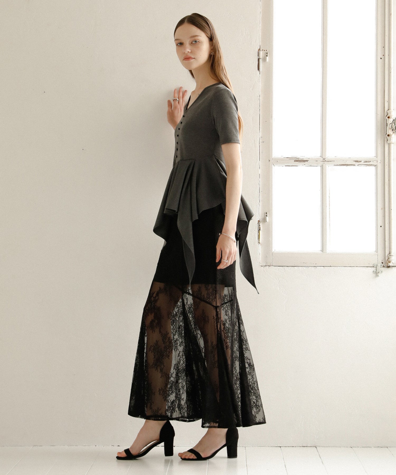 【なつき様】MIELI INVARIANT/ Peplum Henry Tops Peplum Henry Half Sleeve Tops – MIELI INVARIANT