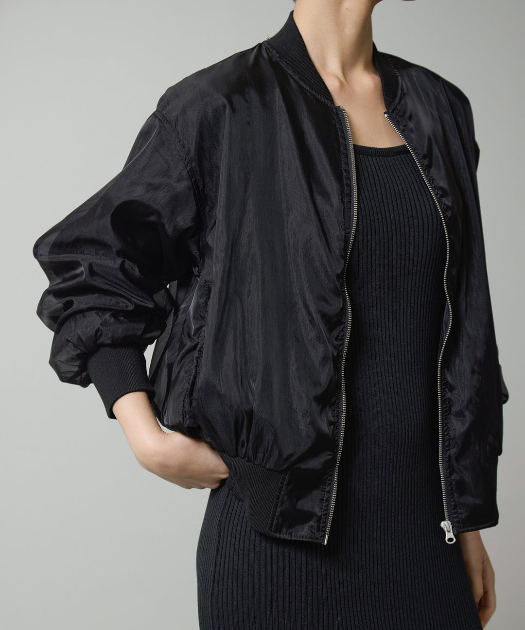 (eliuu)Sheer Gloss Blouson