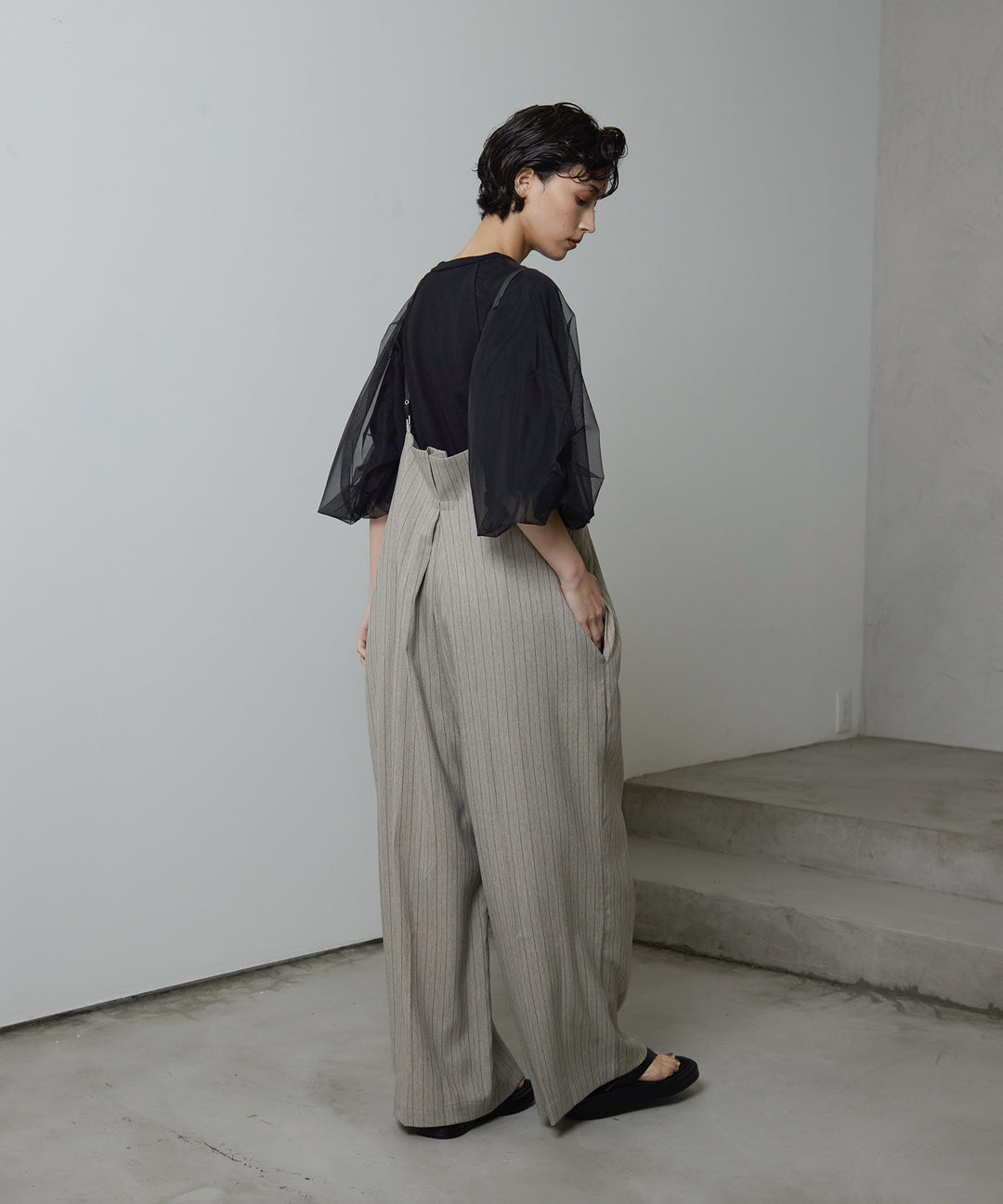 [2SET]Balloon Sleeve Tee + Slim Strap Pinstripe PT