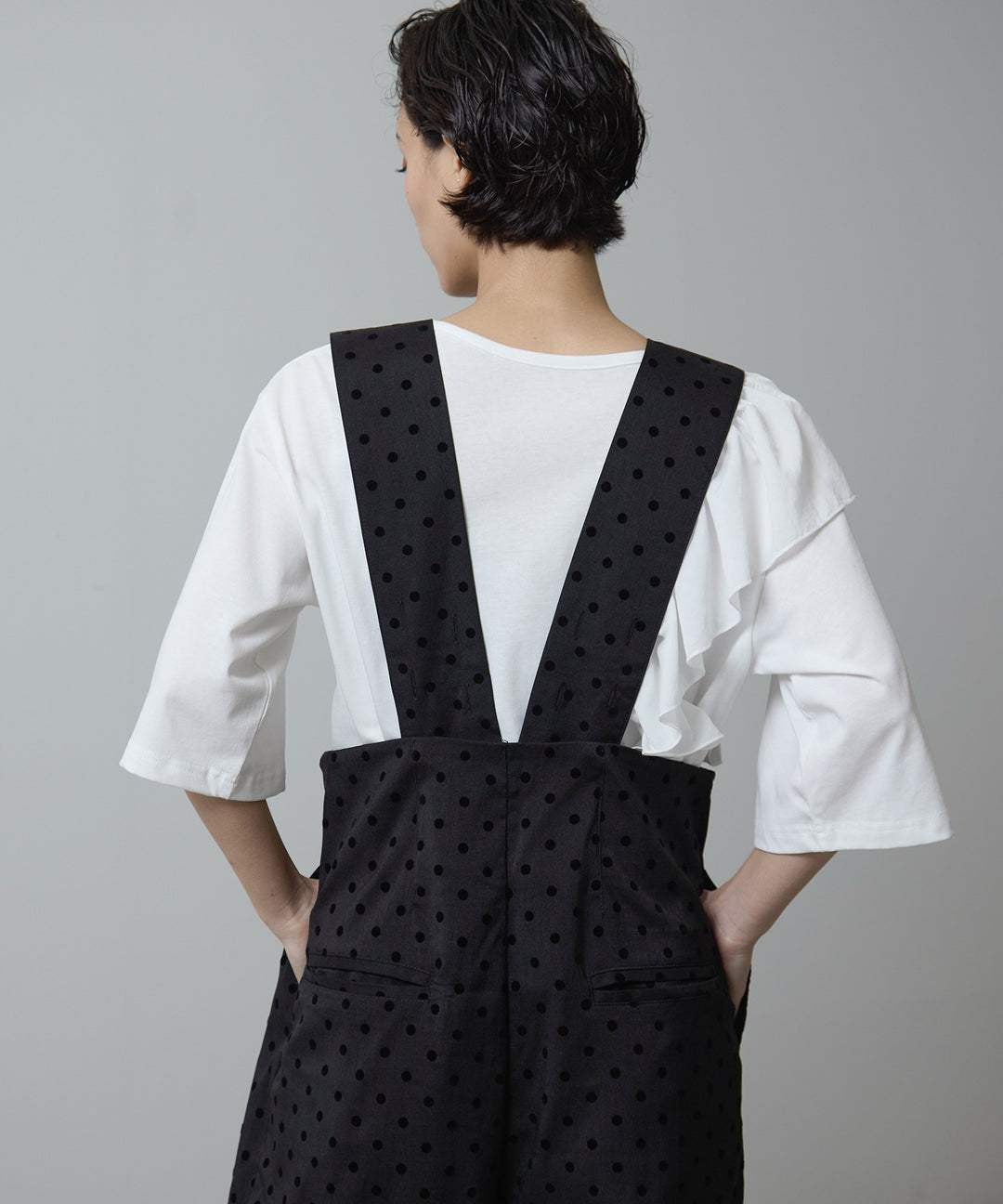 [2SET]Asymmetry Frill Over Tee + Wide Strap Dot Saropetto