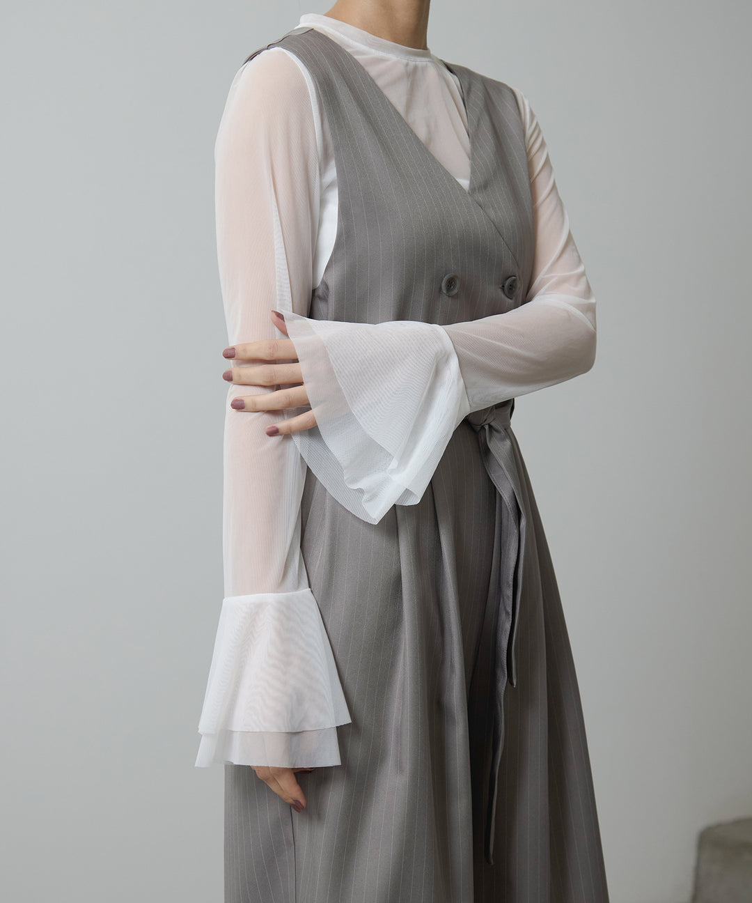 [2SET]Mesh Sheer Bell Top + Pinstripe Double Combinaison