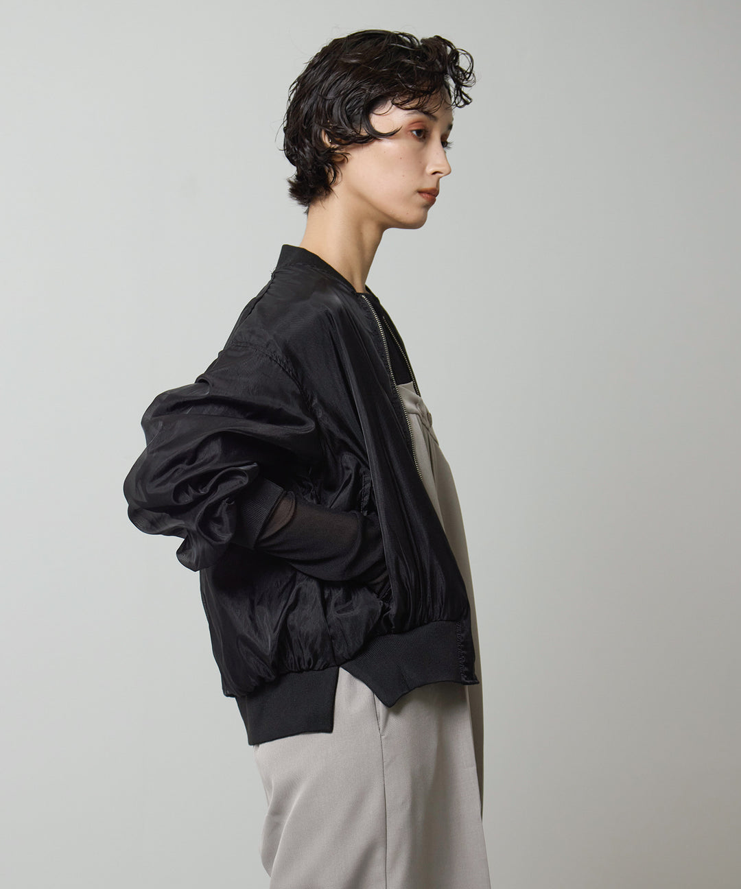 (eliuu)Sheer Gloss Blouson