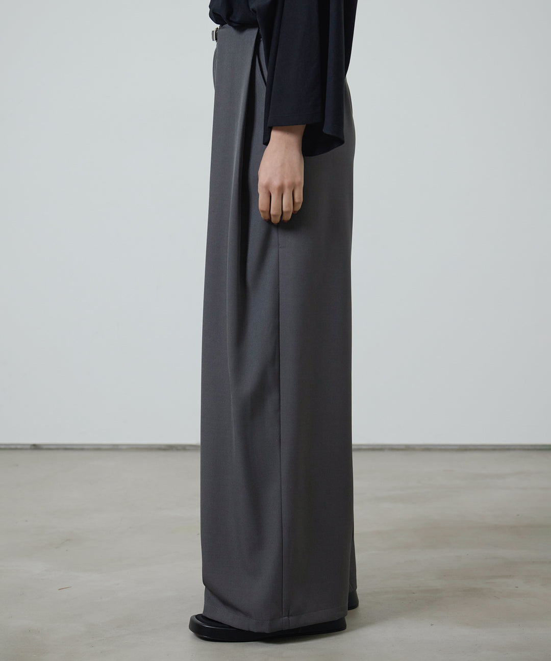 (eliuu)Slim Belt Flare Slacks