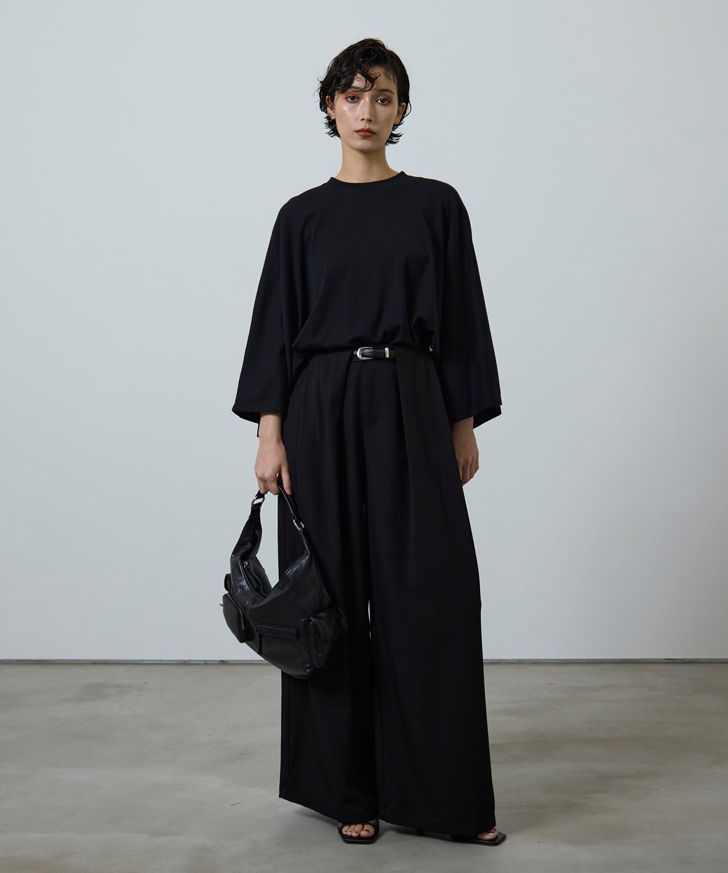 mieliinvariant スリット入りロングニットガウン mieliinvariant スリット入りロングニットガウン mieliinvariant