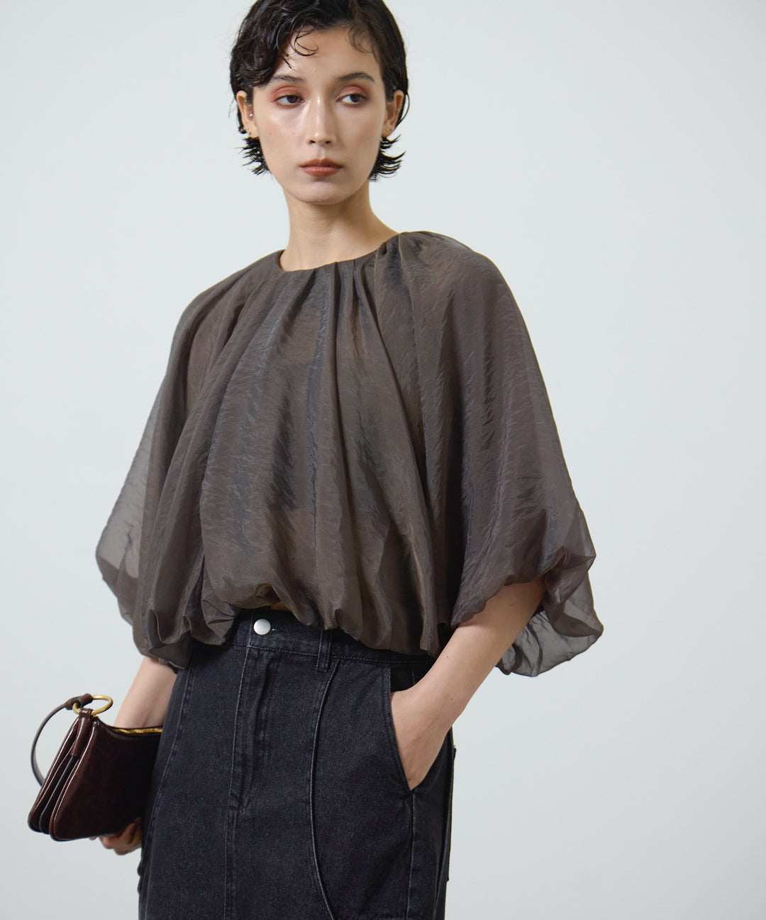 [2SET]Balloon Gather Sheer Blouse + Hole Denim Skirt
