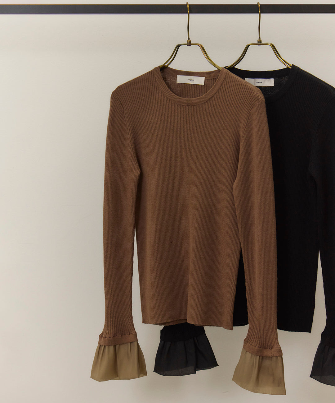 (eliuu)Ruffle Cuffs Soft Knit Top