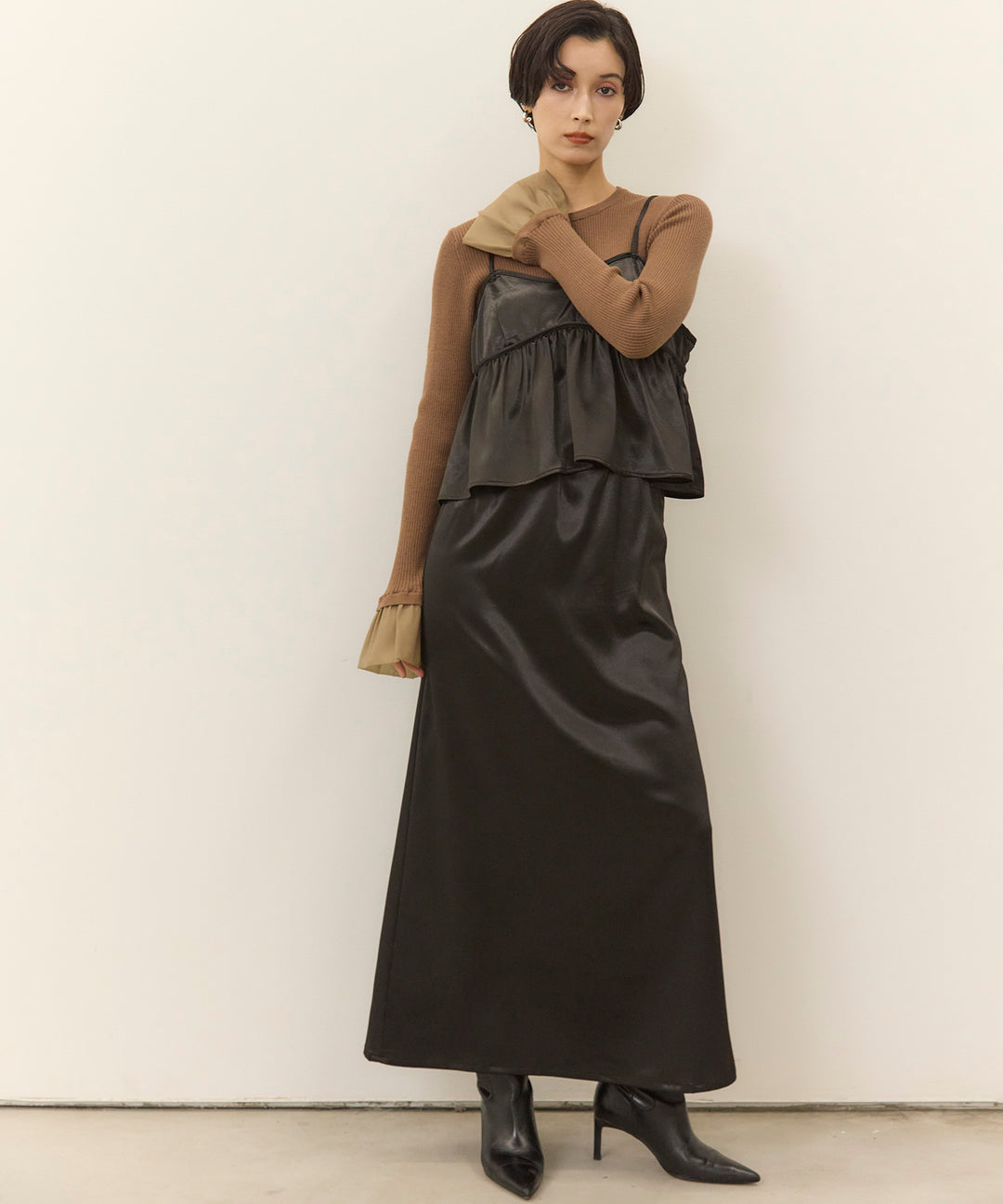 [2SET]Satin Double C/A Busrier + Satin Simple Skirt