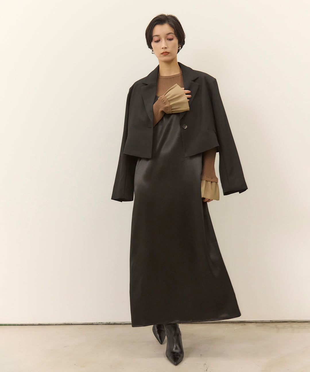 [2SET]Ruffle Cuffs Soft Knit Top + Satin Double C/A Onepiece