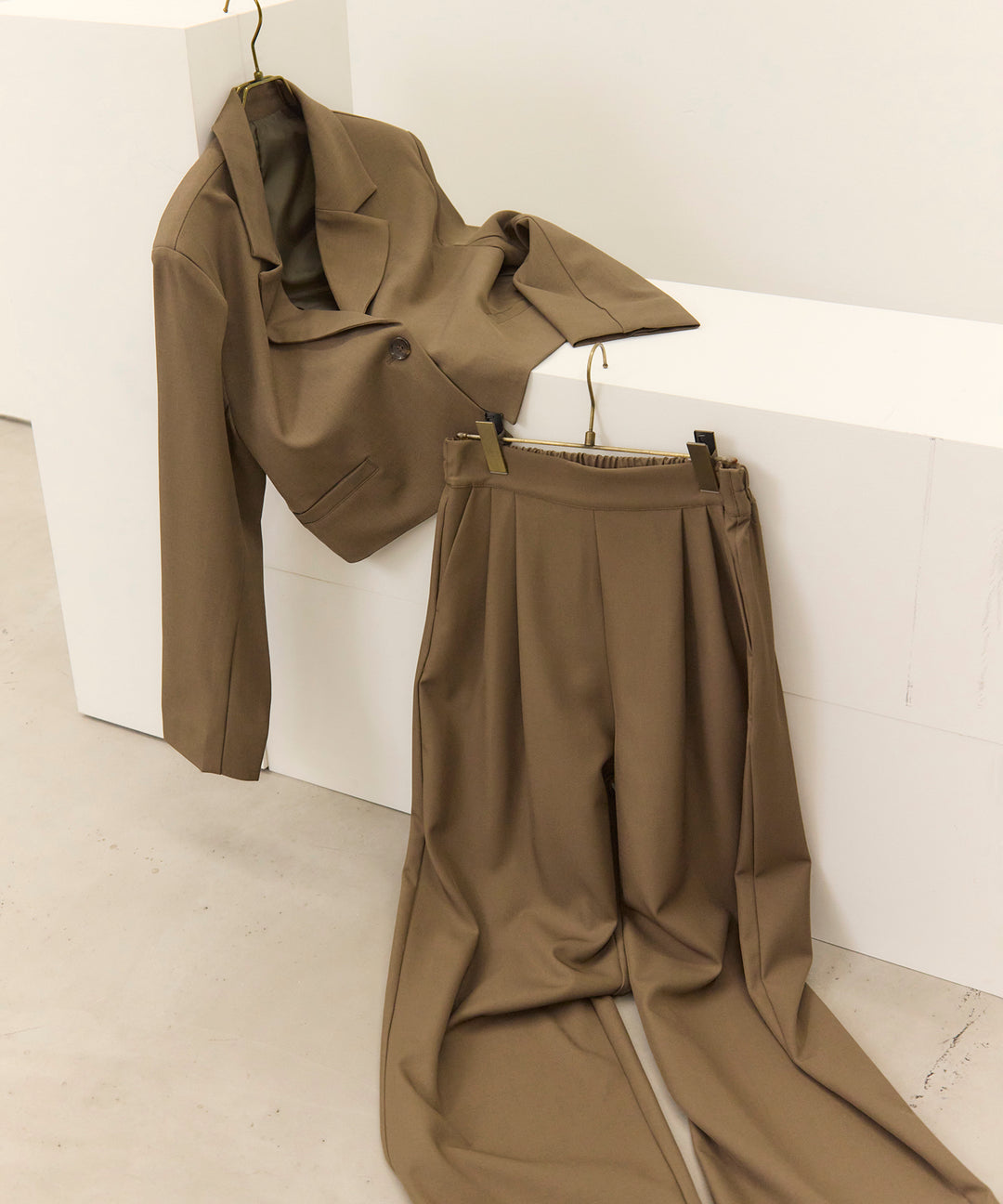 (eliuu)Twill Tuck Slacks PT
