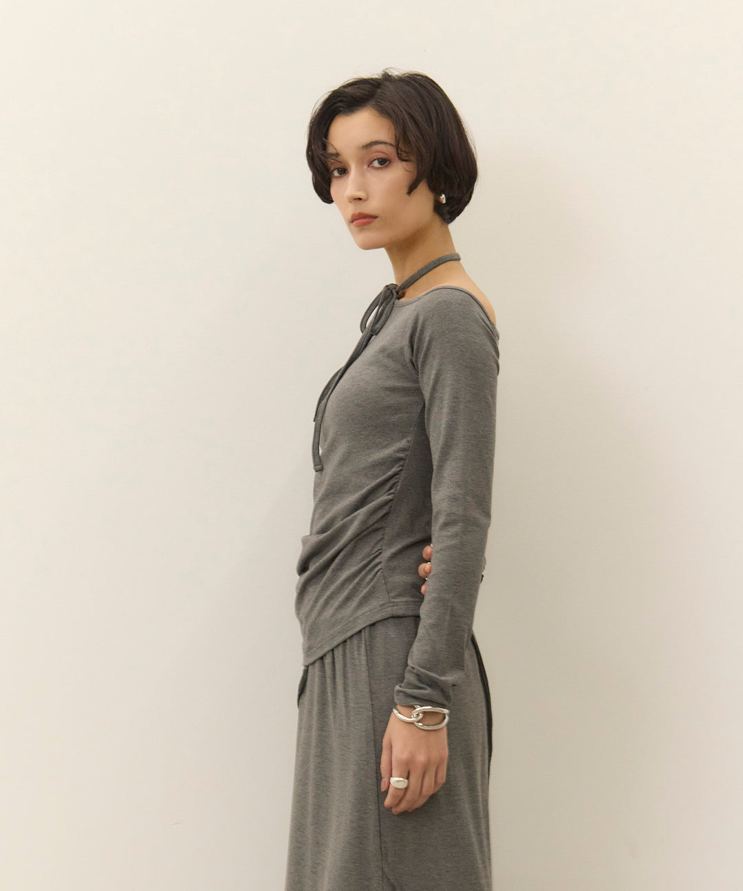 (eliuu)Choker Shirring Cut Long Tee