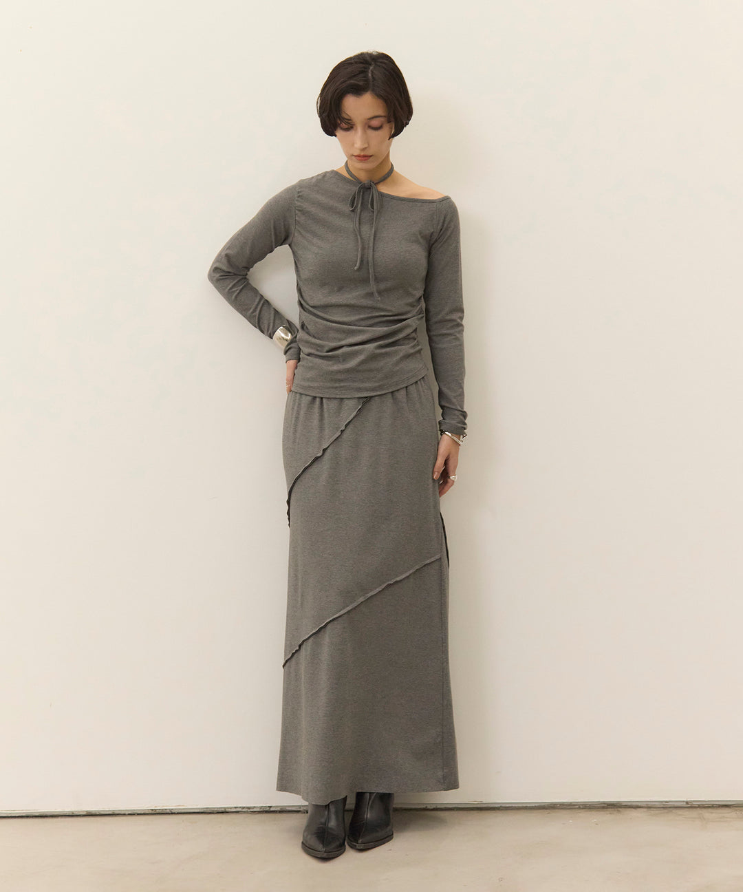 (eliuu)Choker Shirring Cut Long Tee