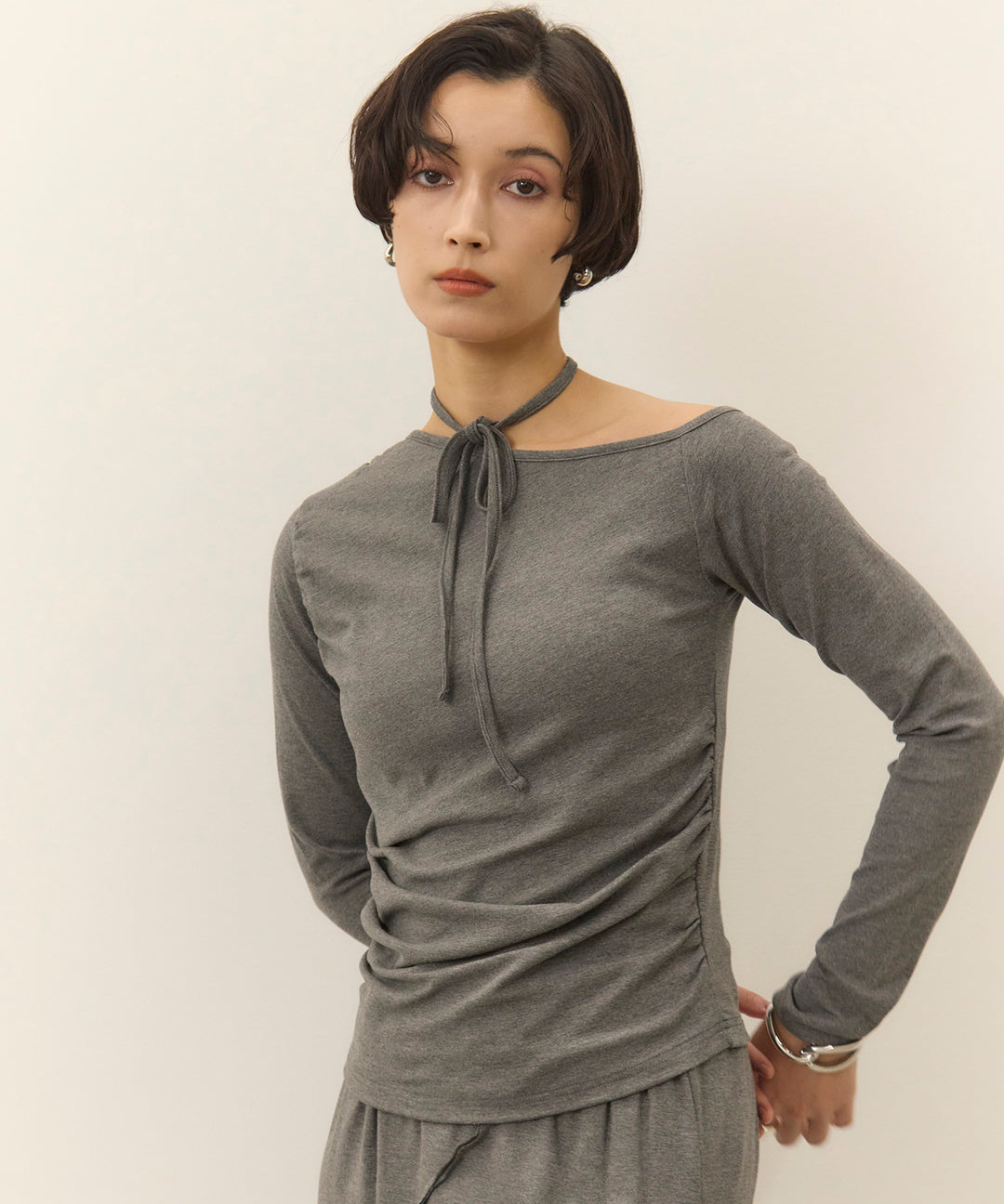 (eliuu)Choker Shirring Cut Long Tee