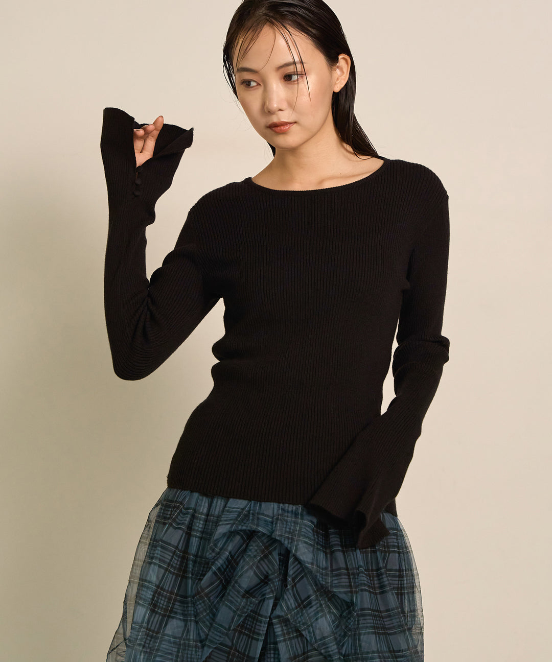 (eliuu)Smooth Soft Flare Sleeve Top