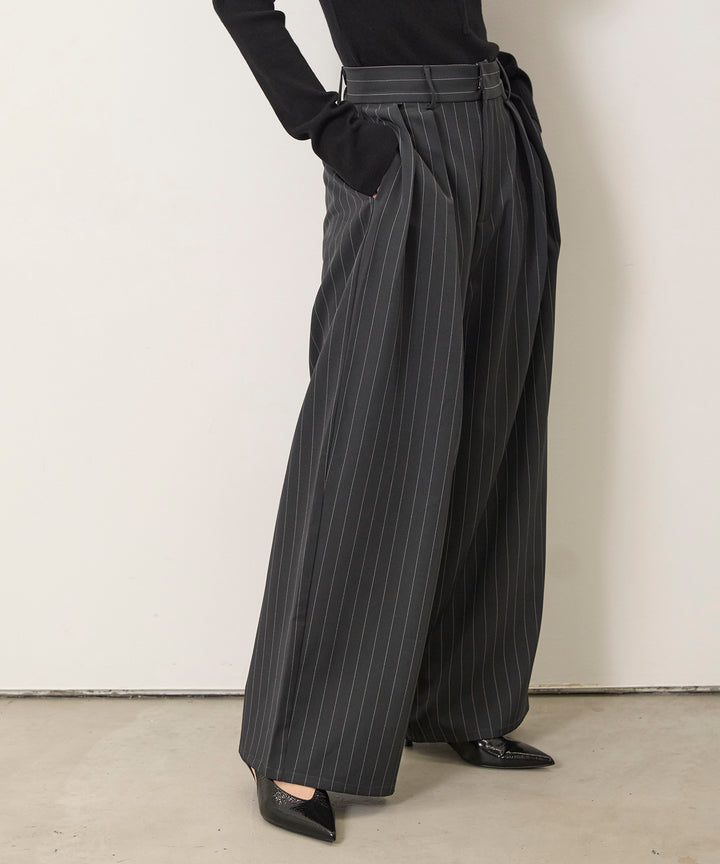 (eliuu)Pinstripe Wide Tuck Slacks