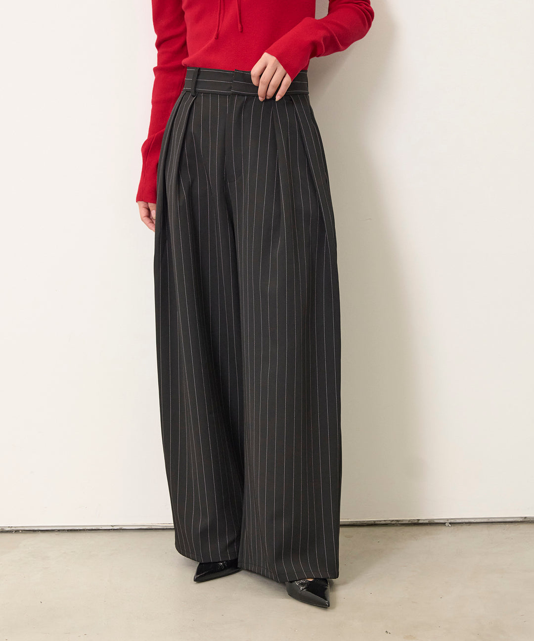 (eliuu)Pinstripe Wide Tuck Slacks
