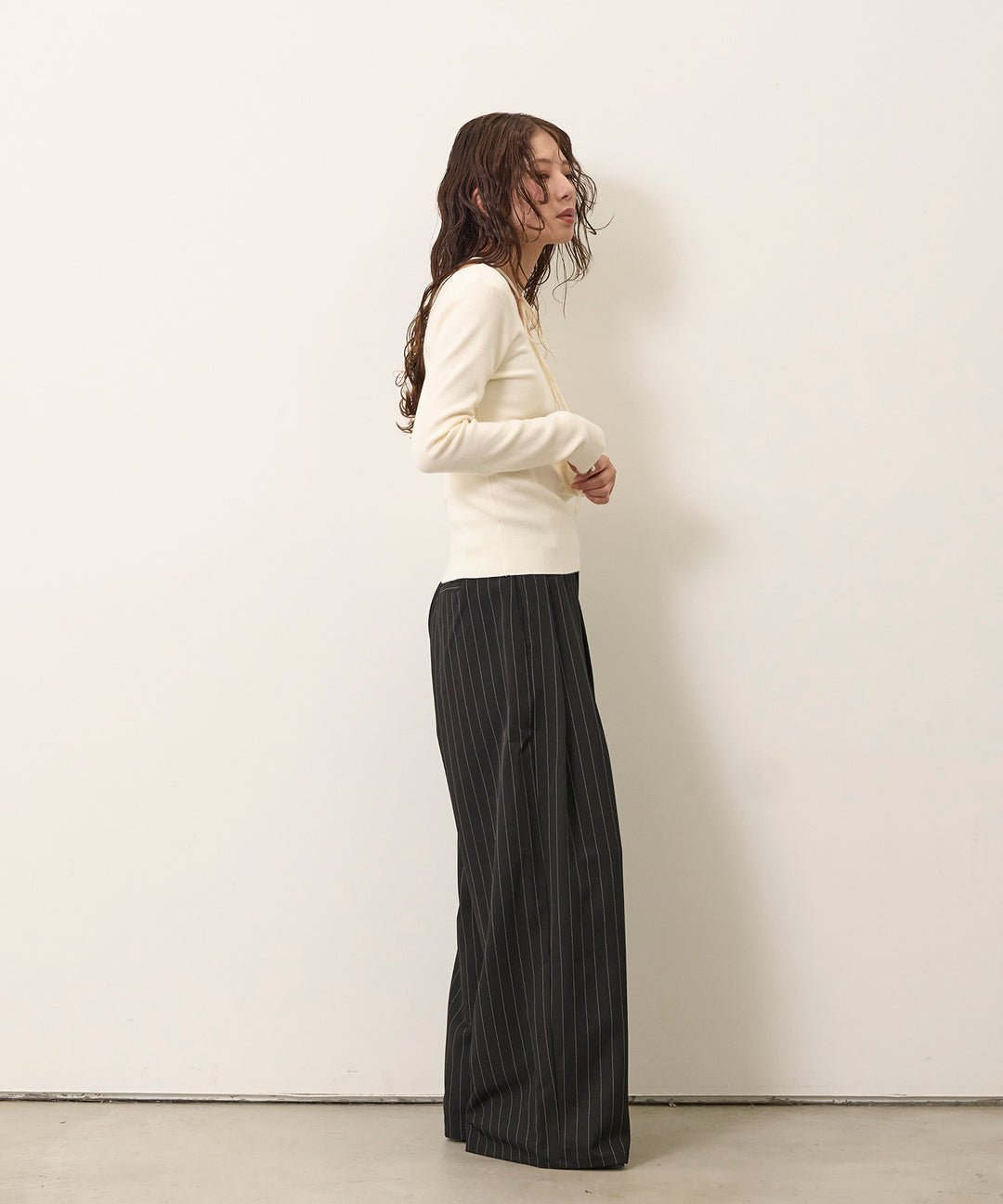 (eliuu)Pinstripe Wide Tuck Slacks
