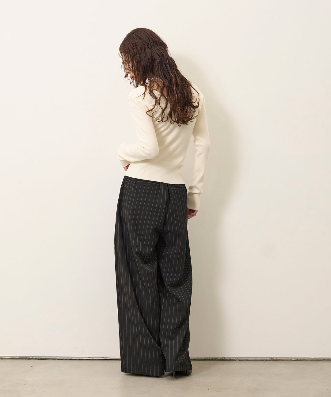 (eliuu)Pinstripe Wide Tuck Slacks