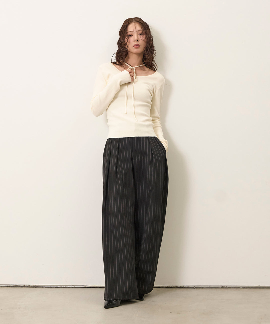 [SET]Smooth Soft Choker 2way Knit Top+Pinstripe Wide Tuck Slacks