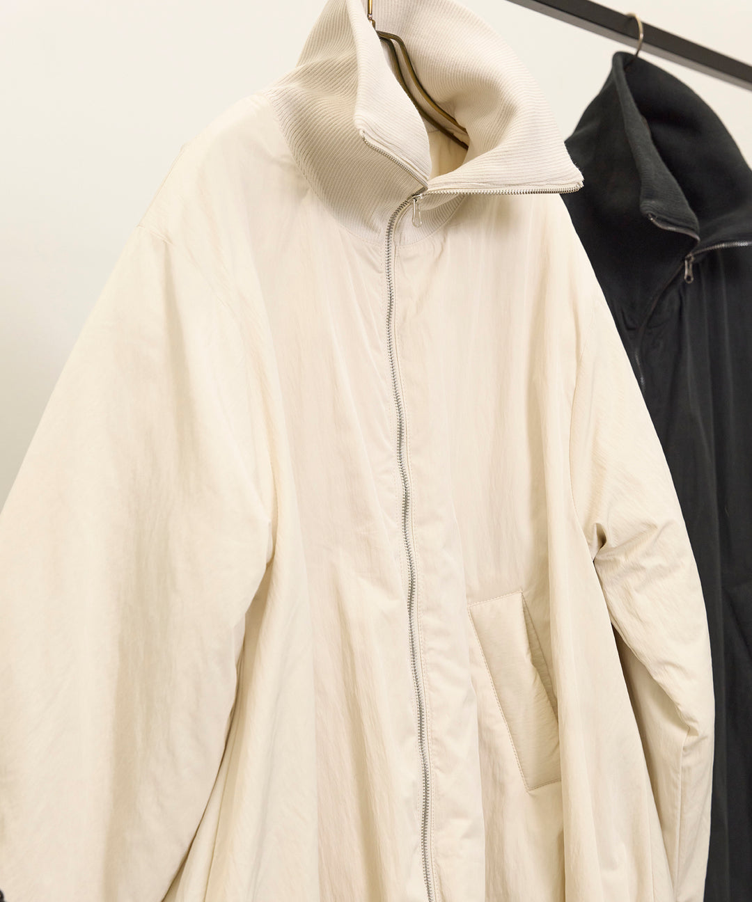 Balloon Curve Nylon Coat