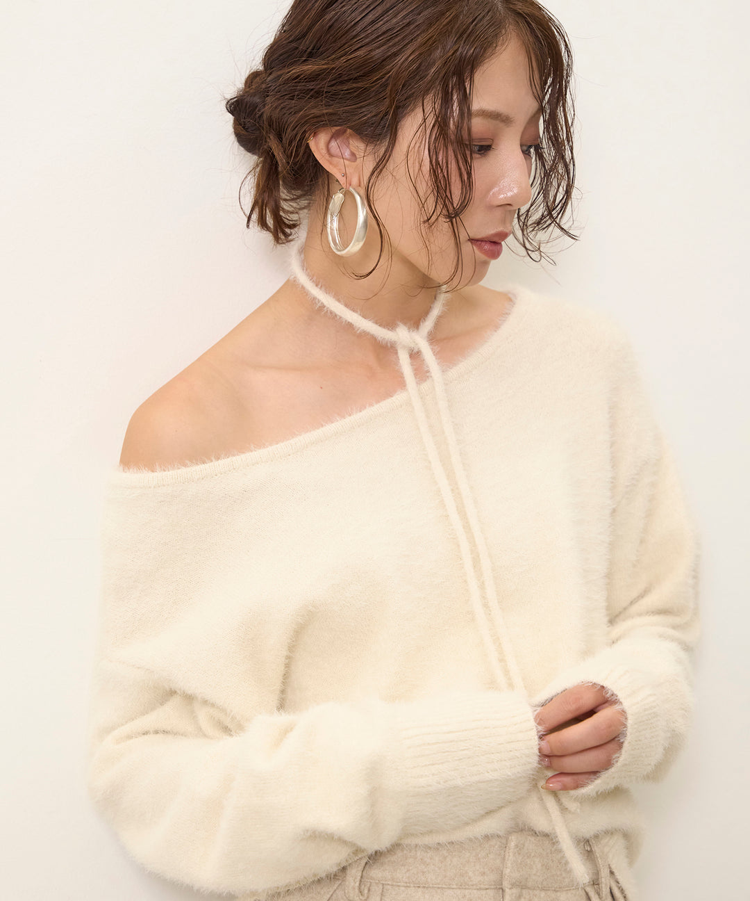 Choker Feather Round Knit