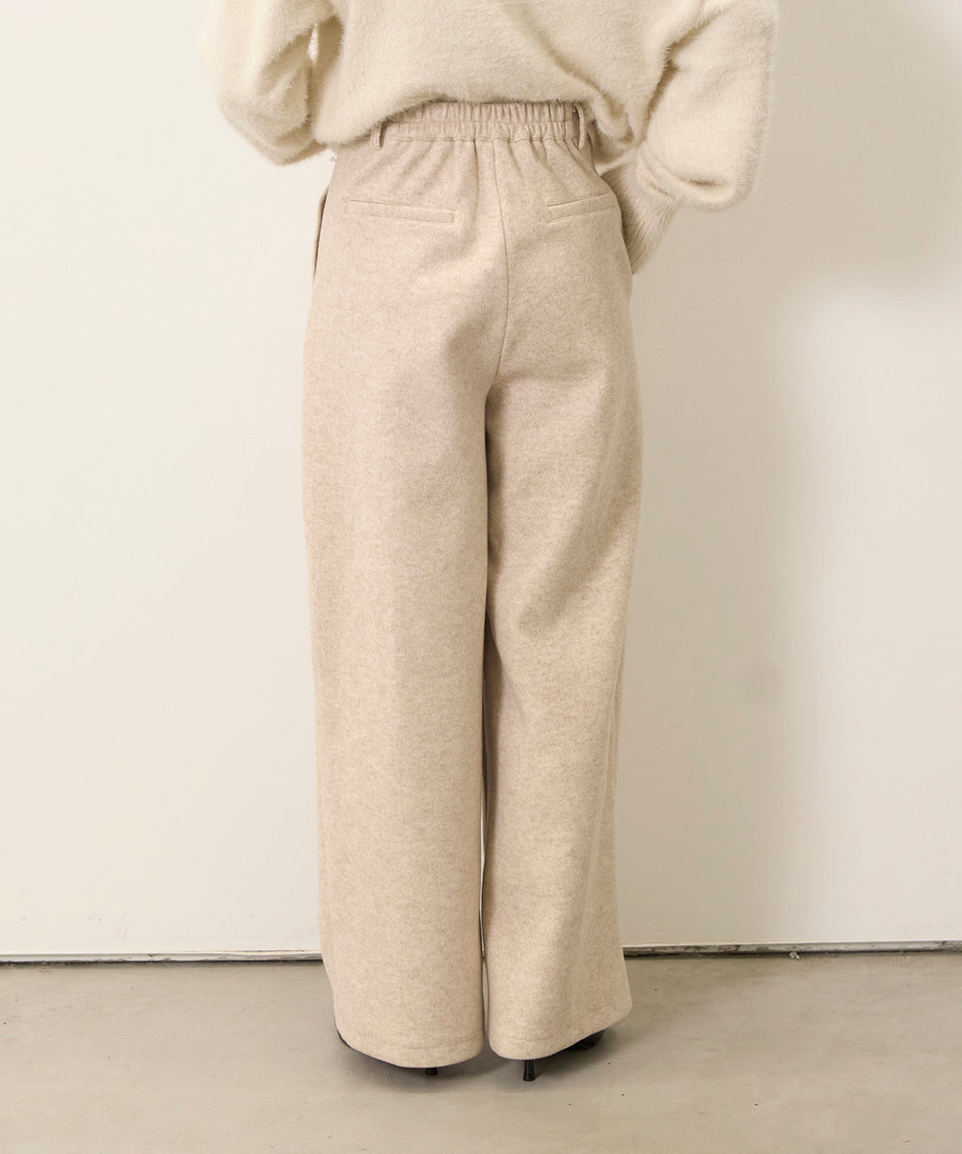(eliuu)Wool Like Tuck Trousers