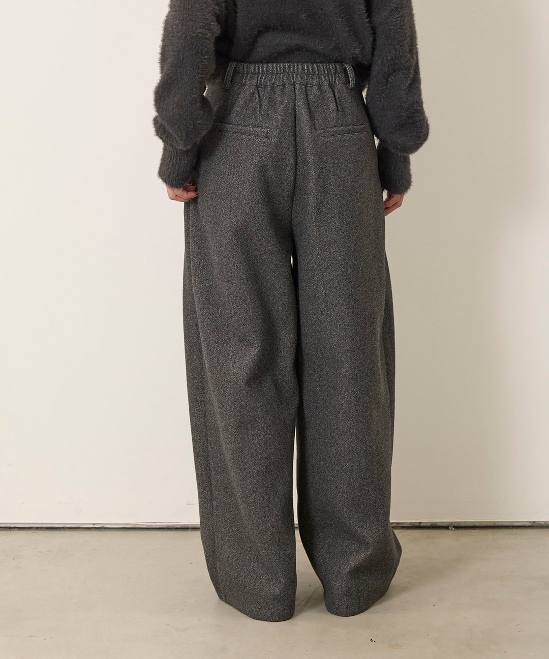 (eliuu)Wool Like Tuck Trousers