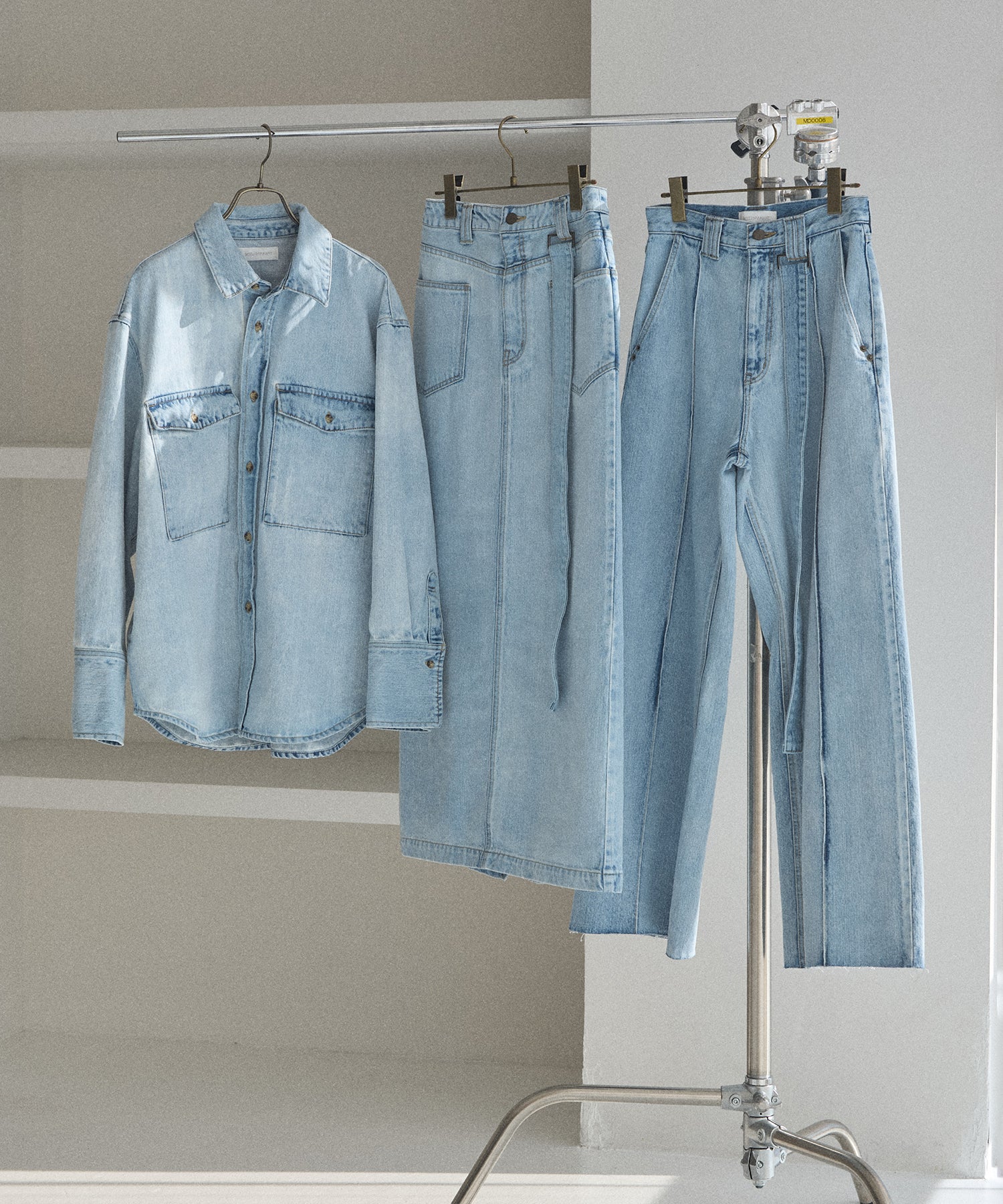MIELI INVARIANT ICE Bleach denim 再販 Pintuck Semiwide ICE Bleach Jeans – MIELI INVARIANT