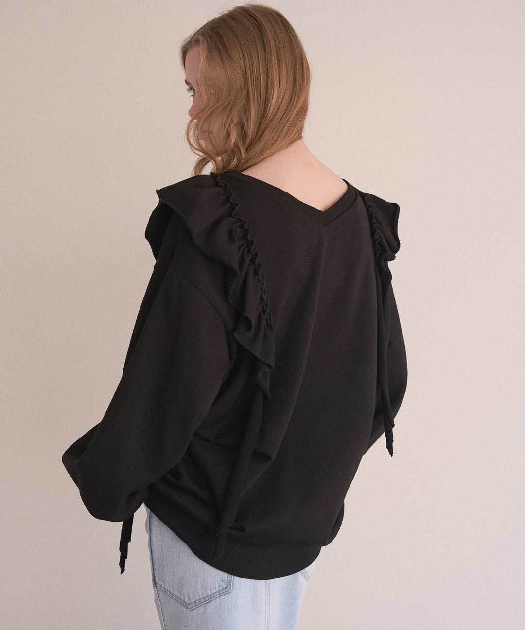 Droopy Frill Sweat Tops