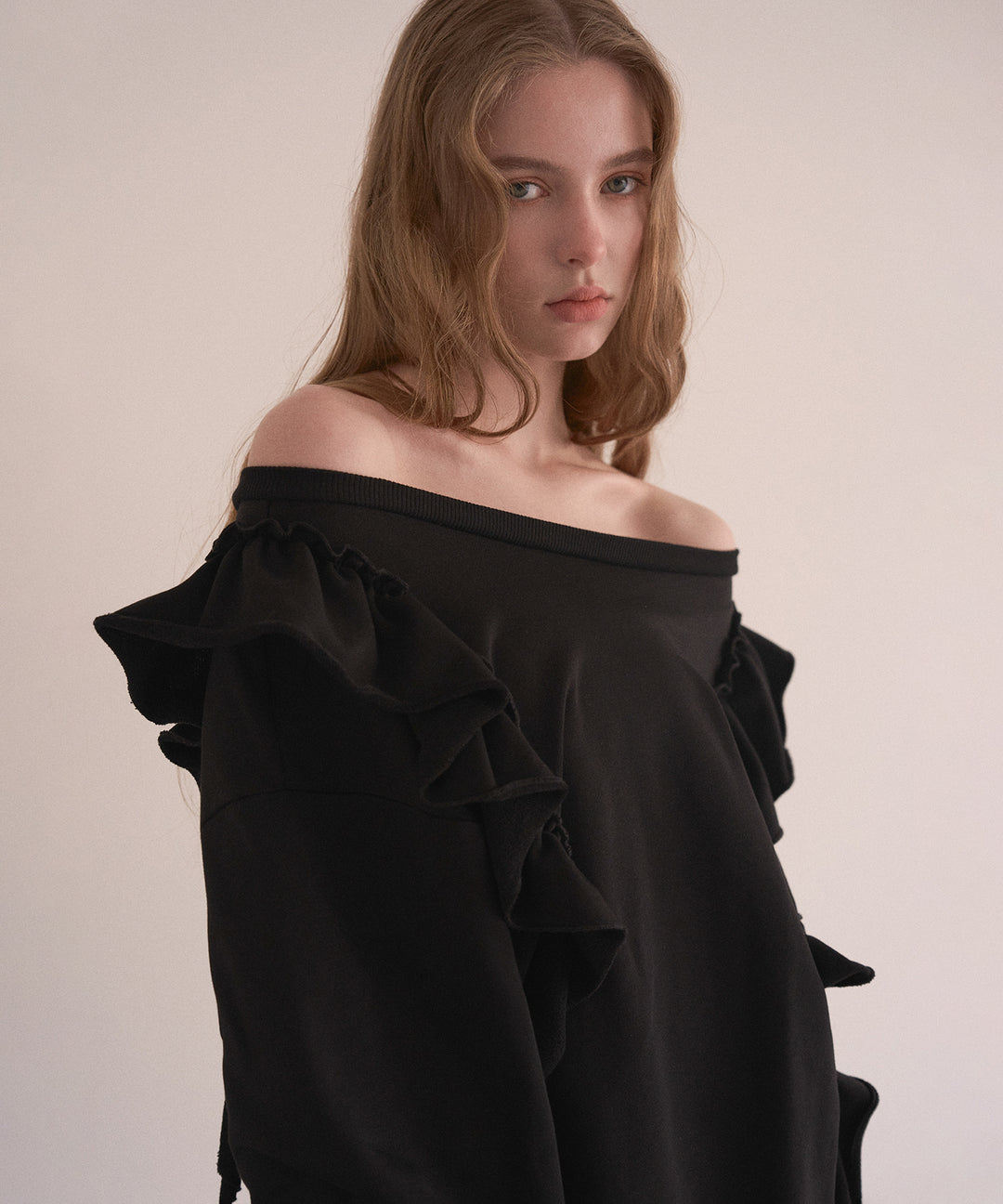 Droopy Frill Sweat Tops