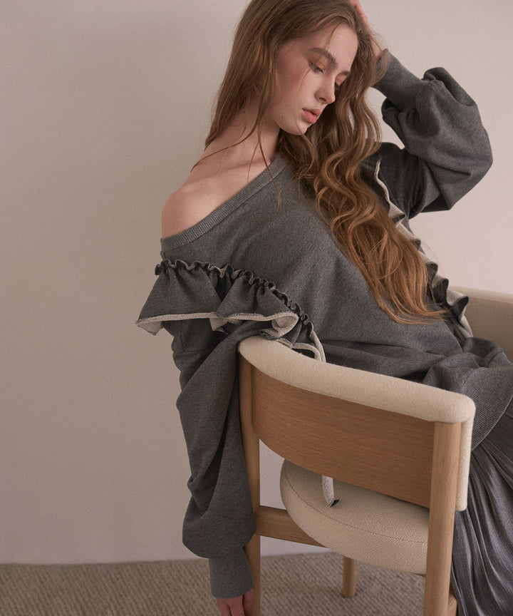 Droopy Frill Sweat Tops