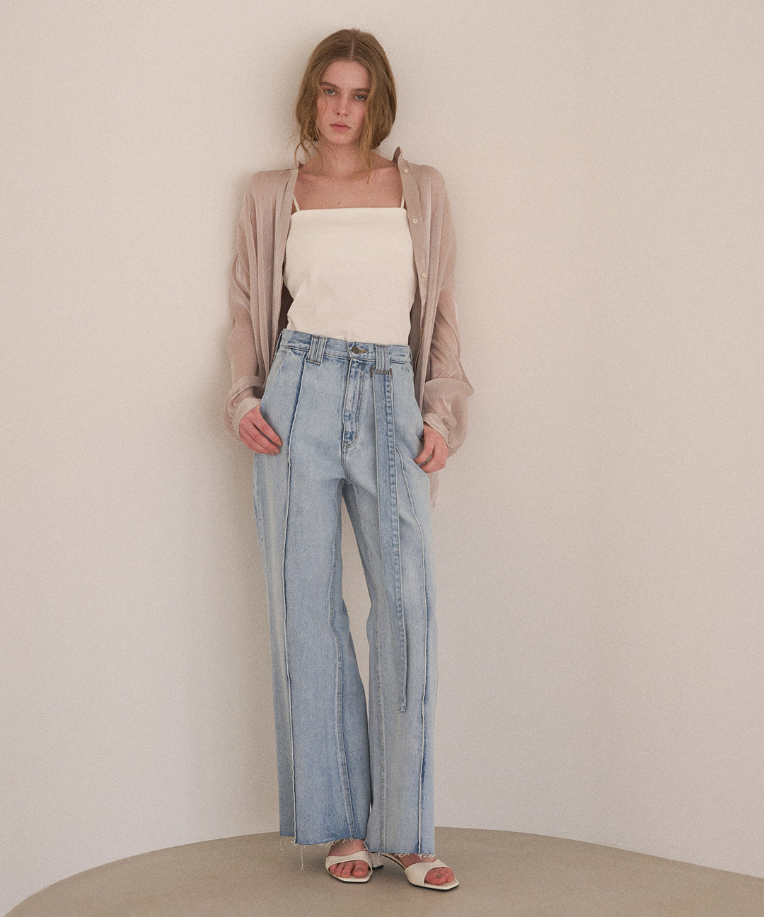 Pintuck Semiwide ICE Bleach Jeans