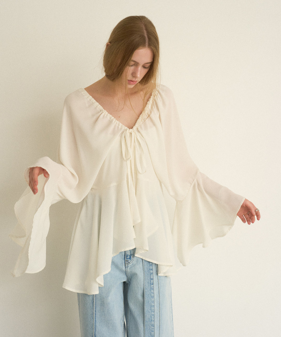 Airy Ciffon Gather Blouse