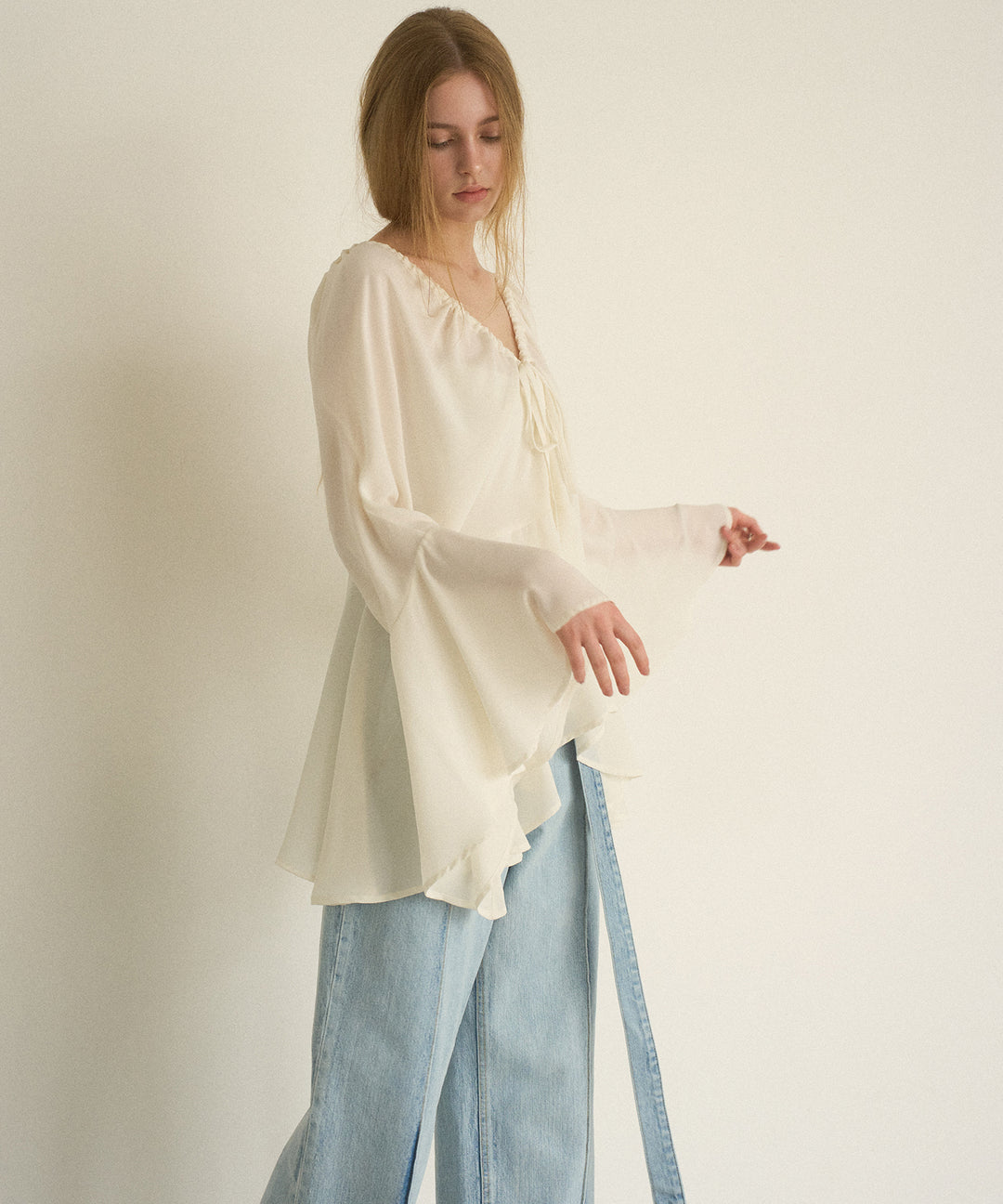 Airy Ciffon Gather Blouse