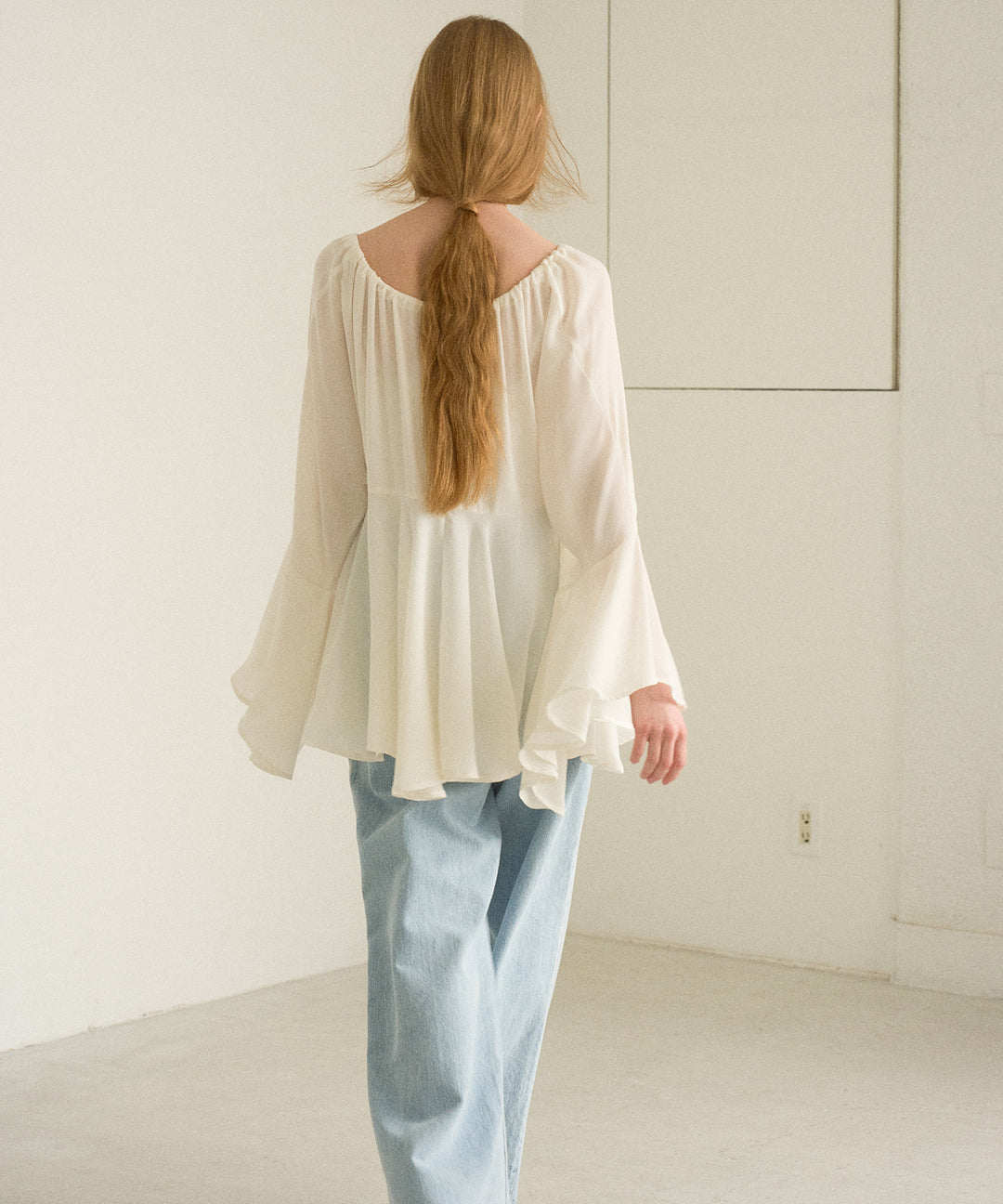 Airy Ciffon Gather Blouse