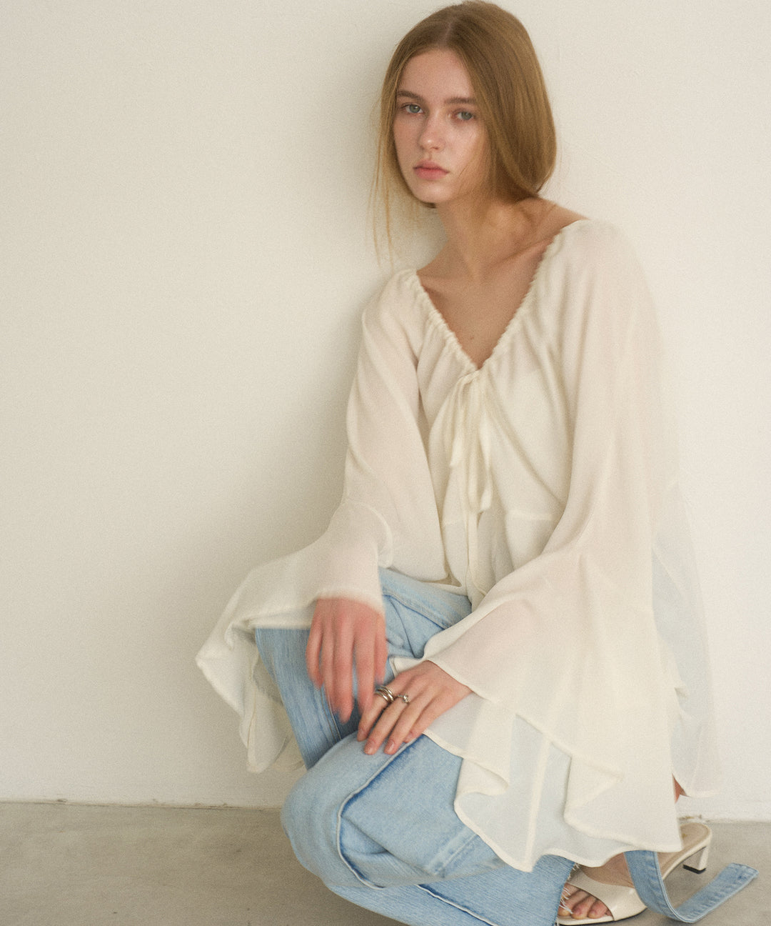 Airy Ciffon Gather Blouse