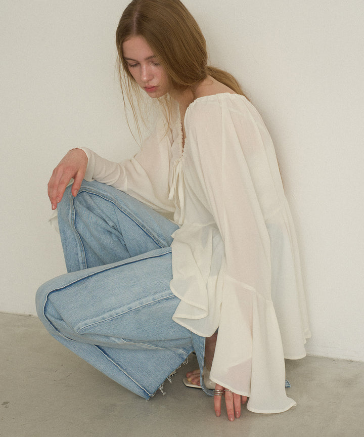 Pintuck Semiwide ICE Bleach Jeans