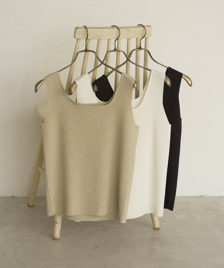 Square Dry Knit Sleeveless Top