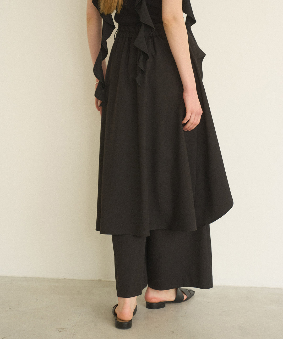 Cape Ribbon Pintuck Pants