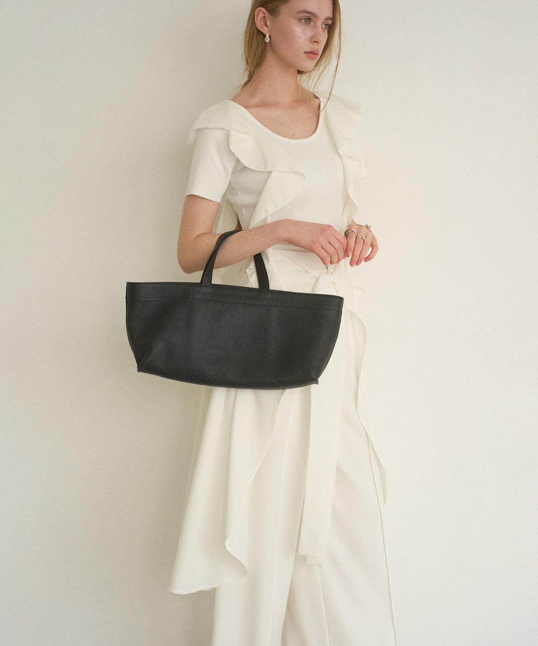 【NCSSRY】Wide Bag Medium (Black)