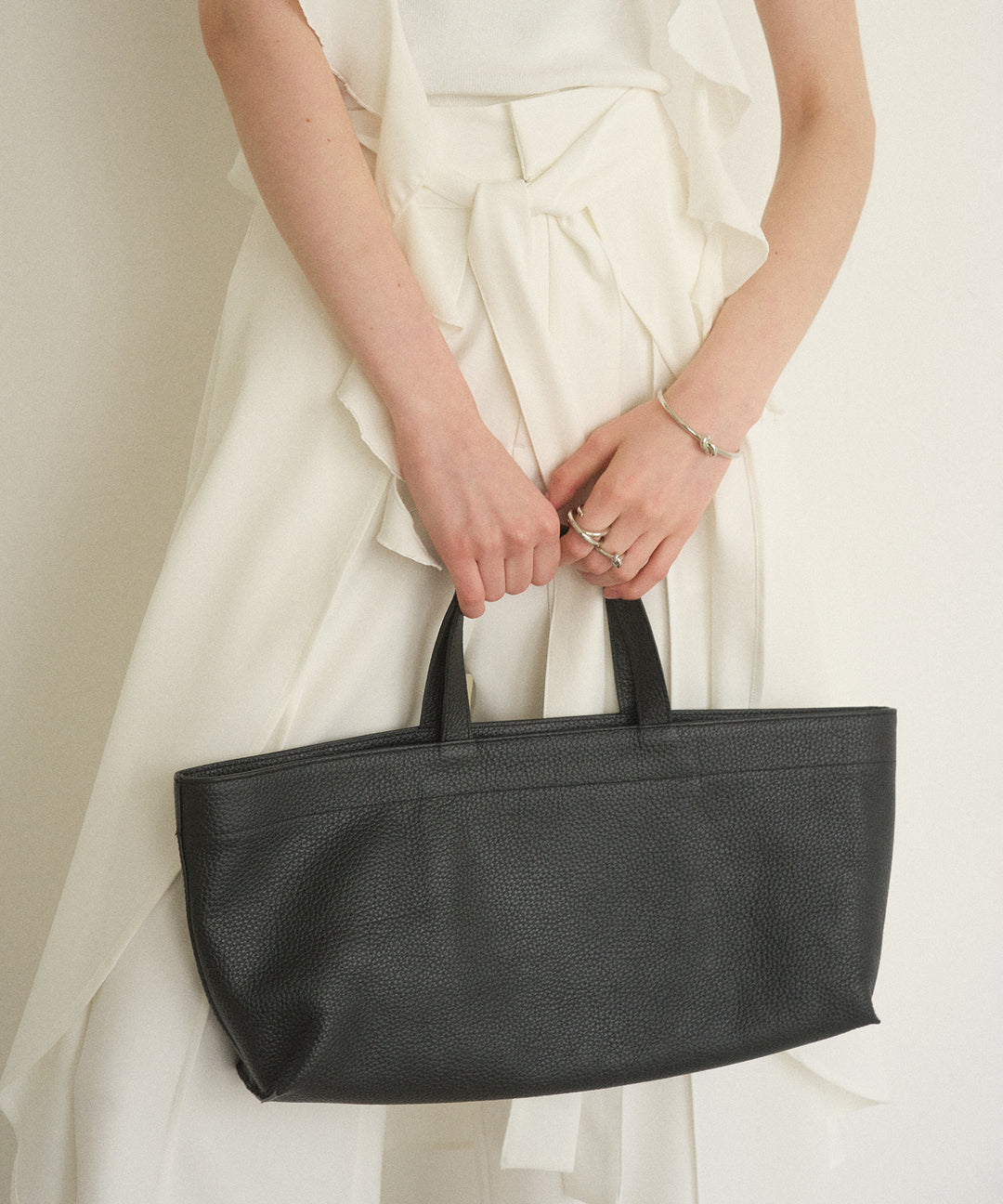 【NCSSRY】Wide Bag Medium (Black)