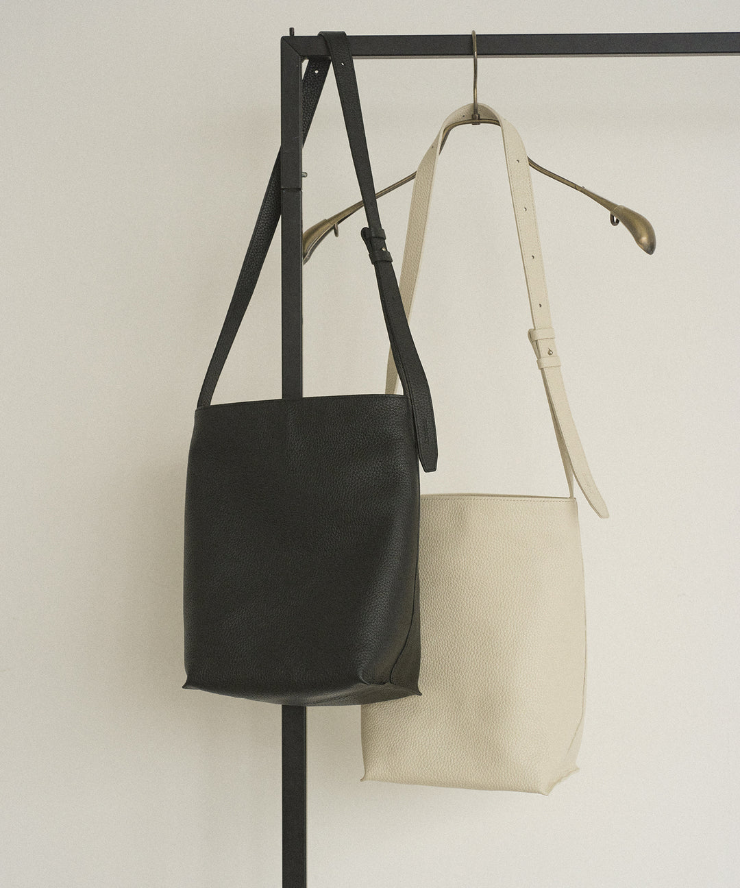 【NCSSRY】Square Tote Bag (Black)
