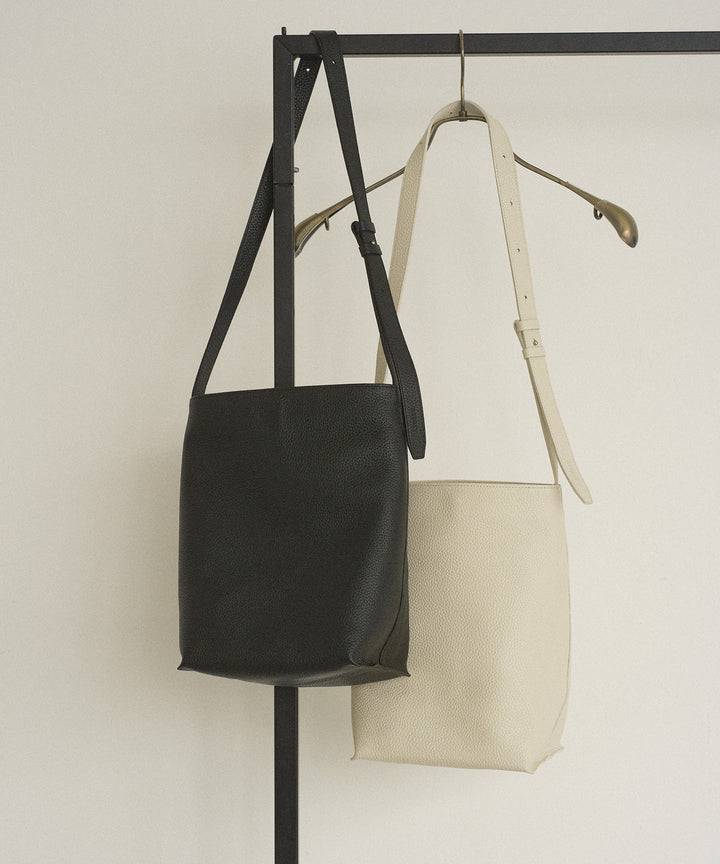 【NCSSRY】Square Tote Bag (Black)
