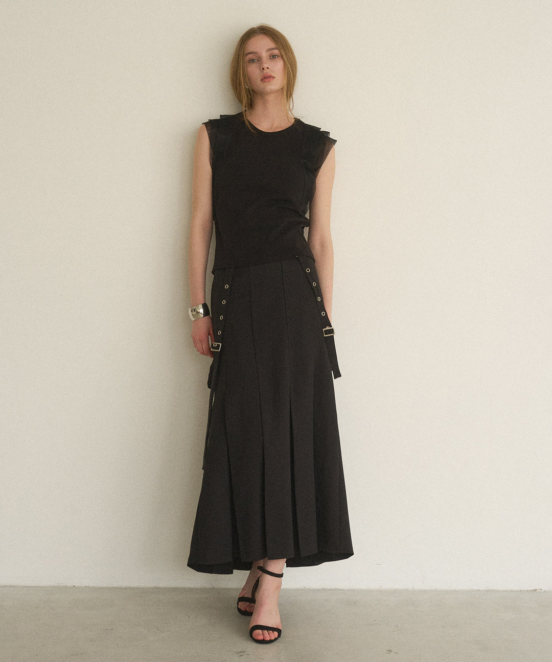 Box Tuck Suspend Skirt