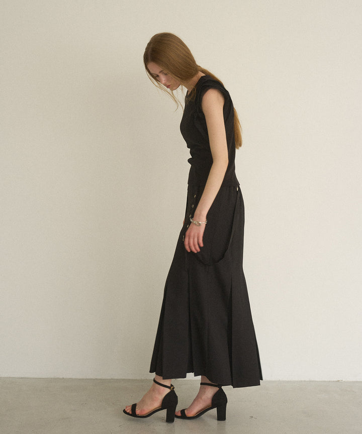 Box Tuck Suspend Skirt