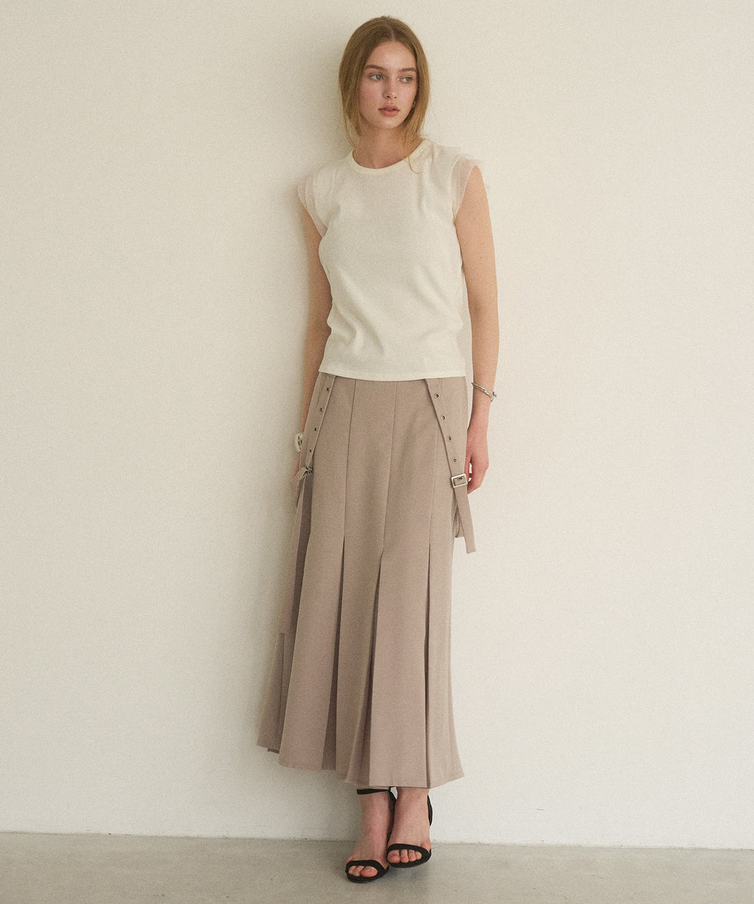 Box Tuck Suspend Skirt