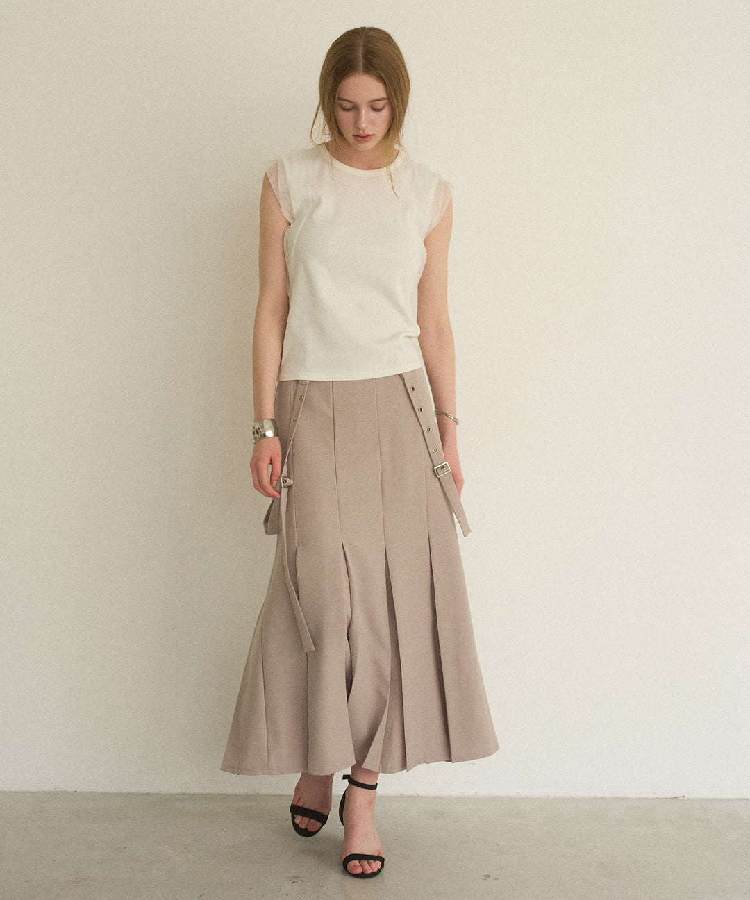 Box Tuck Suspend Skirt