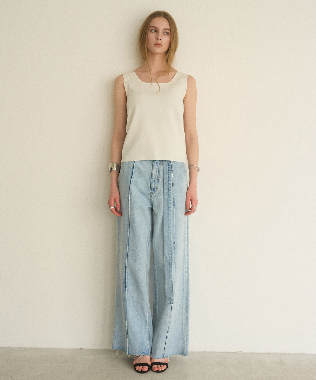 Square Dry Knit Sleeveless Top