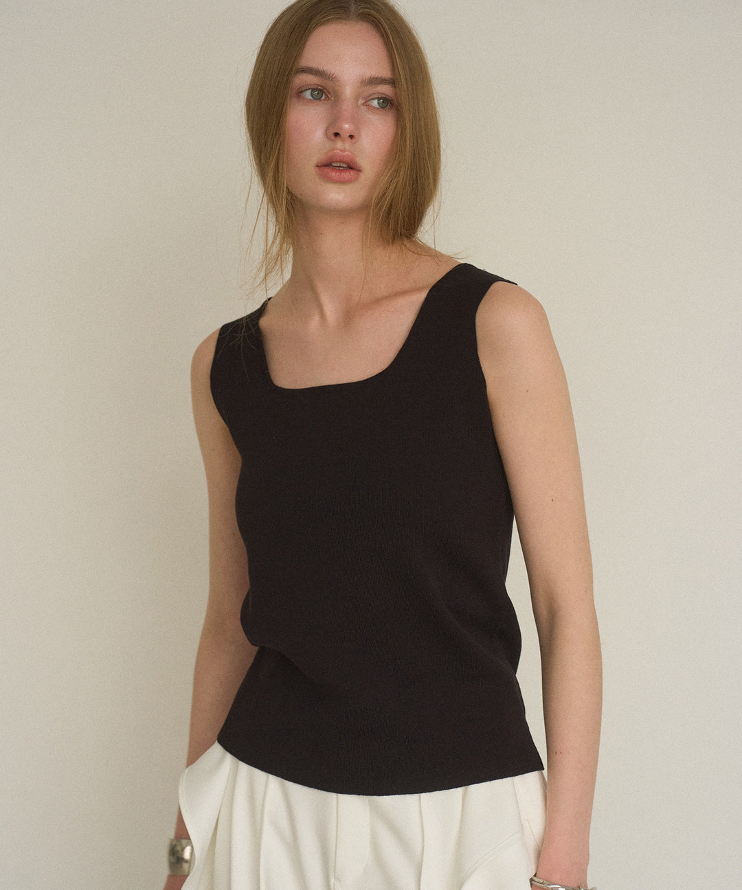 Square Dry Knit Sleeveless Top